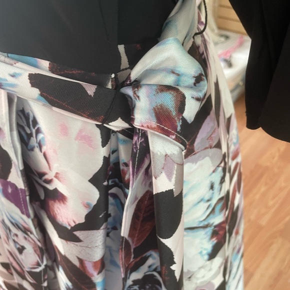 Formal mid ankle dress by R & M Richard’s size 16W black with multi colored bott - Picture 4 of 9